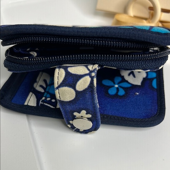 VENUS Blue Floral Wallet - Picture 5 of 6